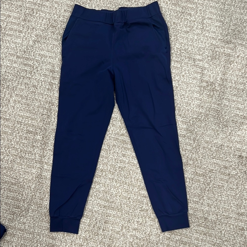 Classic Navy Benefit Scrubs Jogger Pants and Scrub Top Small